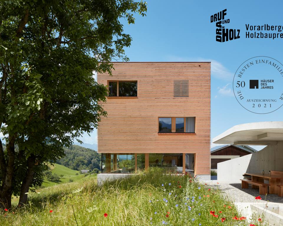 Haus im Obstgarten Vorarlberger Holzbaupreis Anerkennung  / Callwey Auszeichnung Häuser des Jahres
